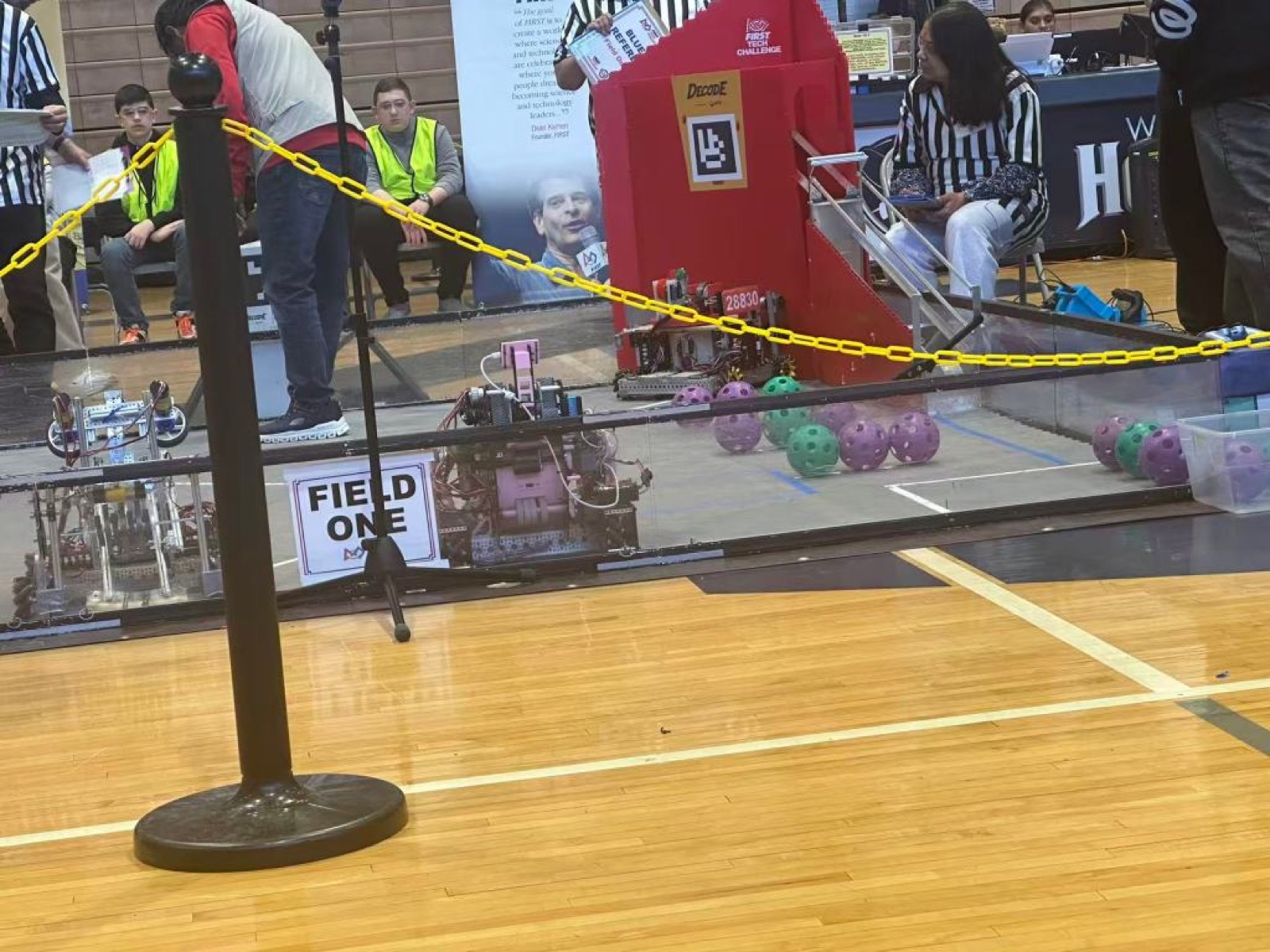 Third competition round, photo 1